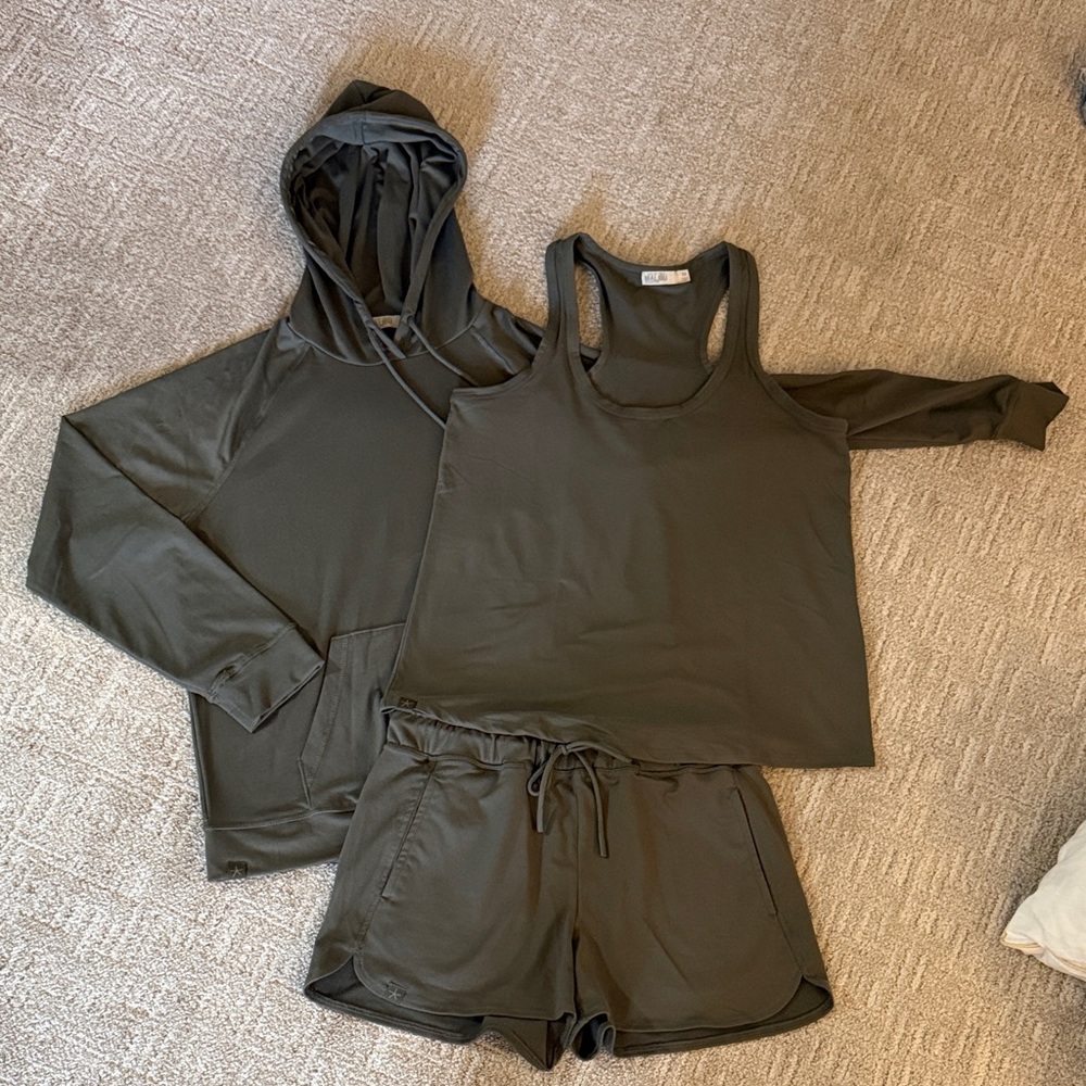 Barefoot Dreams Malibu Collection Hoodie and Tank Set